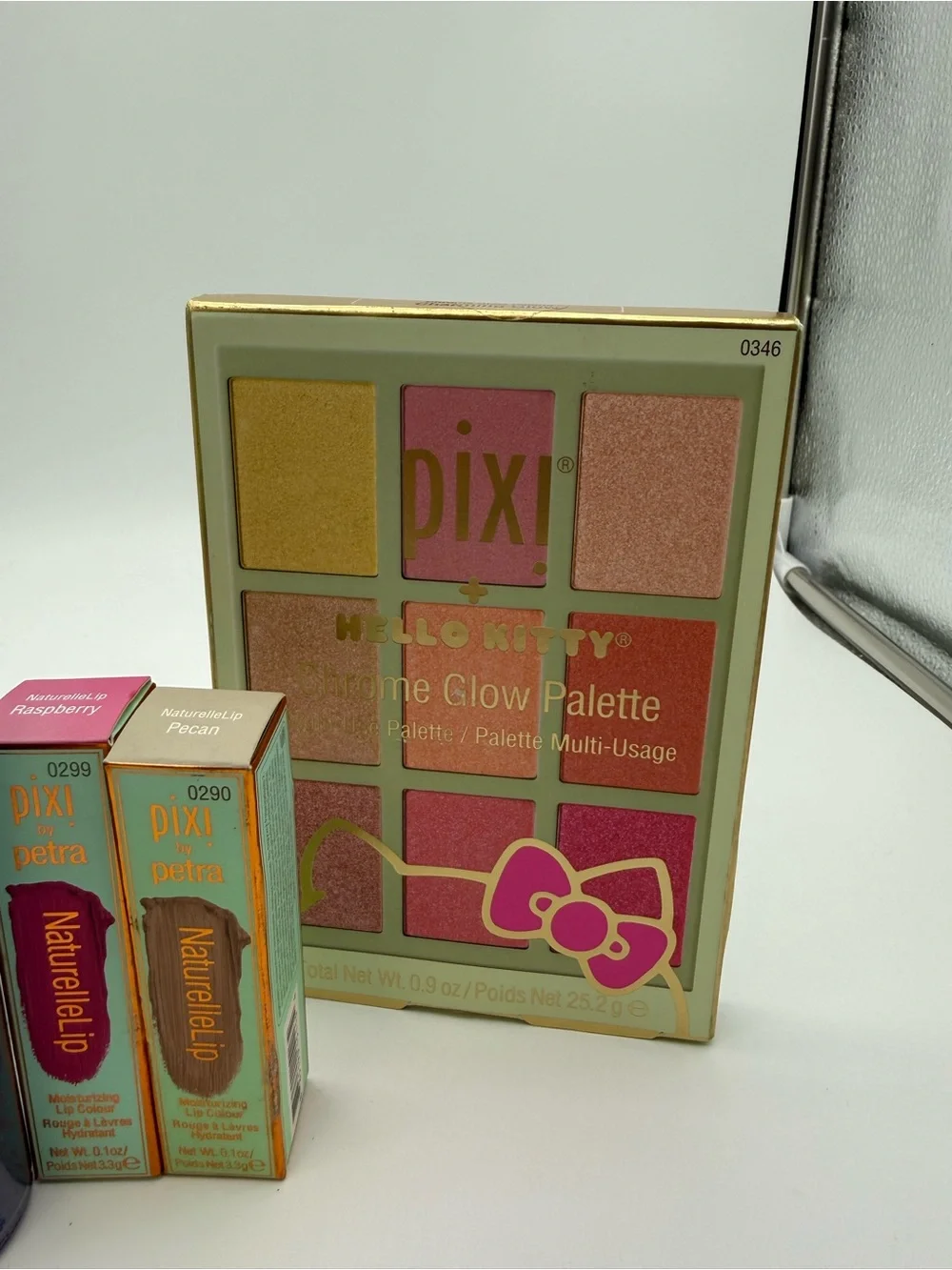 COMBO Pixi Eyeshadow Palette & Skincare Set in Green and Pink